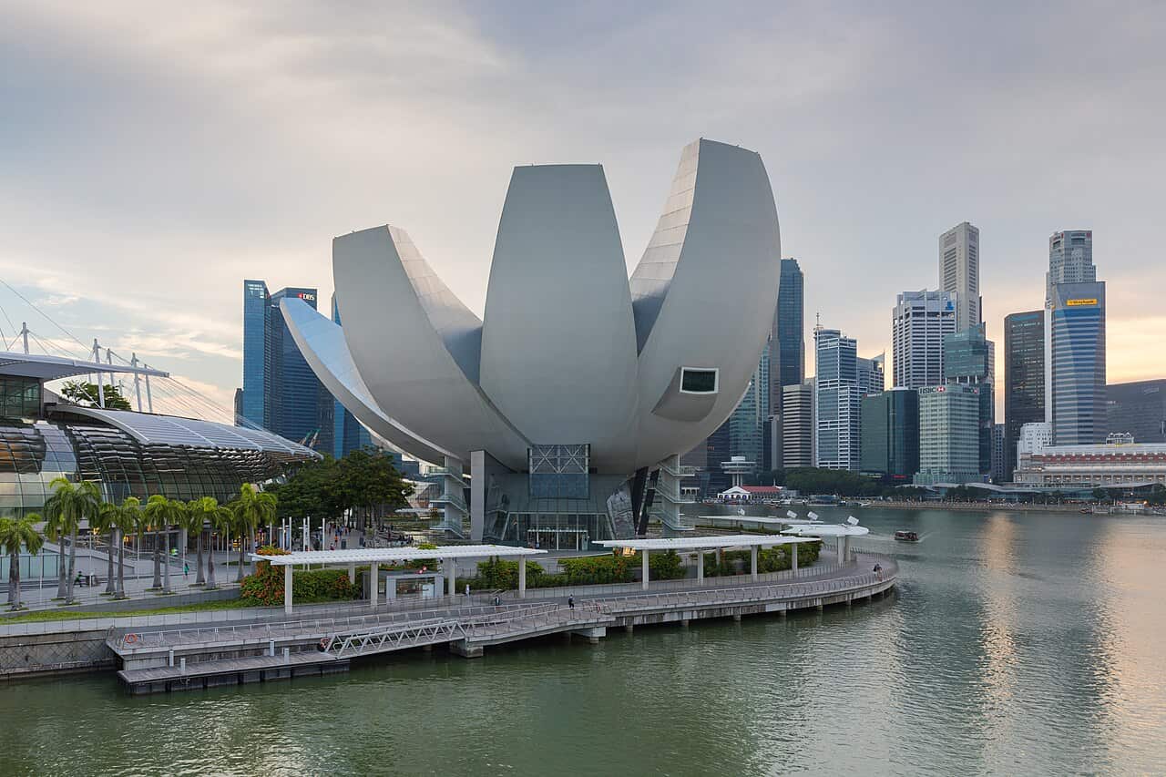 Singapore travel scene